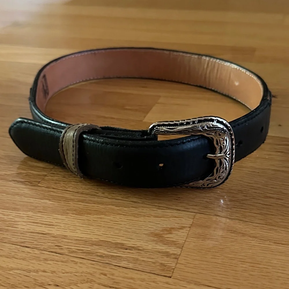 NWOT Western Cowboy Boys Leather Belt Black Brown Size 22